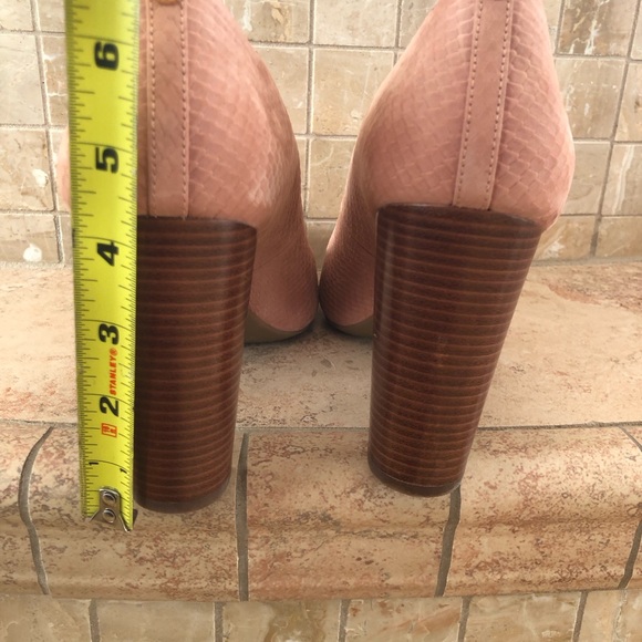 Michael Kors Susan Flex Pumps, salmon color, size 10M/41, NWT - Picture 5 of 6